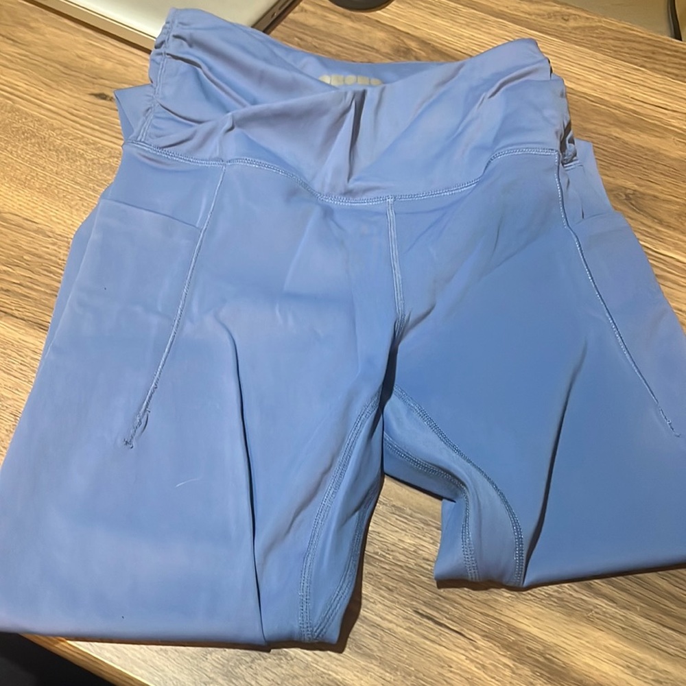 Blueish color leggings